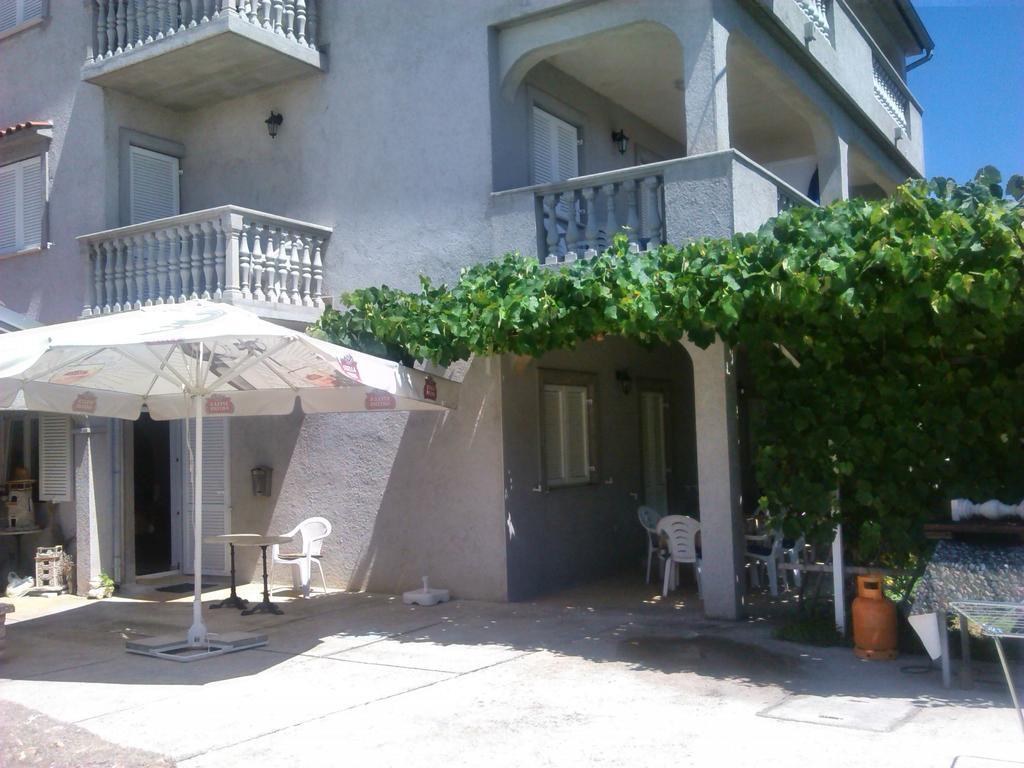 Apartments Cajic Повиле Екстериор снимка